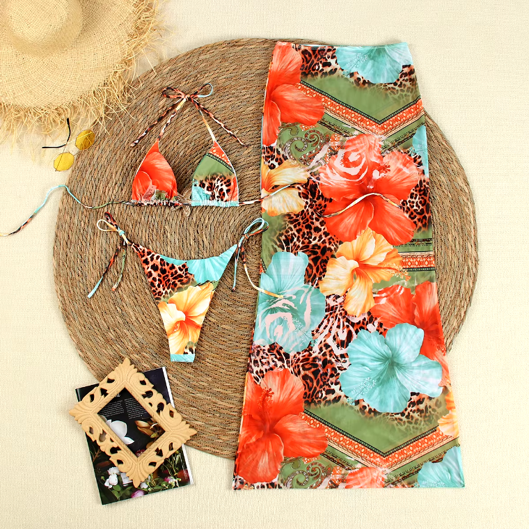 SANDRA - THREE-PIECE BIKINI SET
